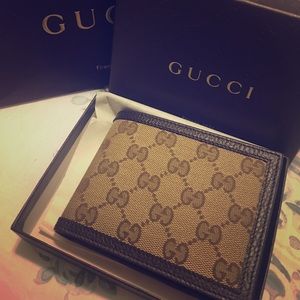 Gucci Men’s Canvas GG Guccissima Trifold ID Wallet